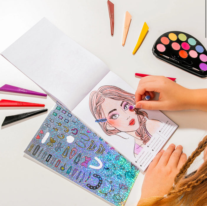 Make-Up Artist Sketch Set image 4